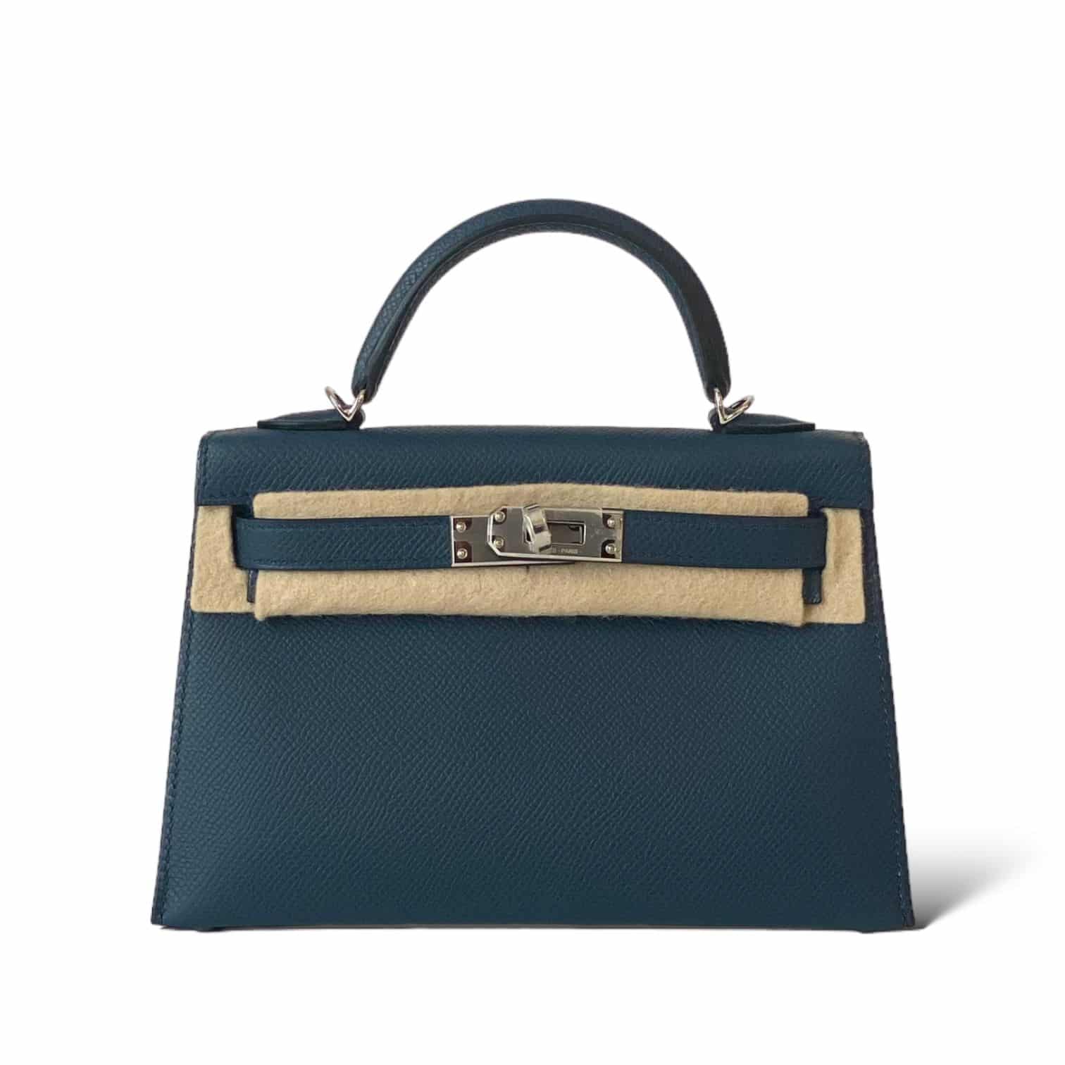 Privé Porter - ☁️ Hermès Kelly Mini II Bleu Brume Chèvre Leather Gold  Hardware 2022 #priveporter #hermes #kellymini #bleubrume #k20